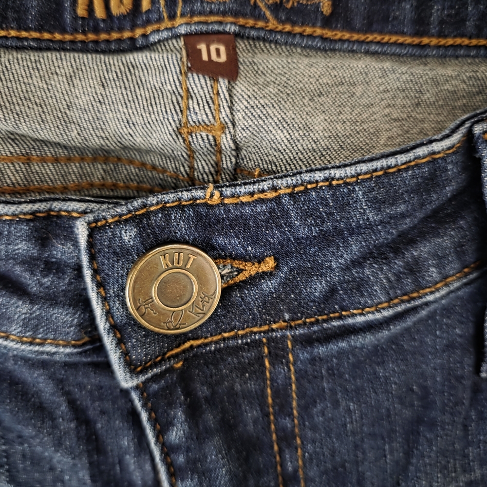 Kut from the Kloth Blue Jeans with Classic Indigo and Contrast Stitching